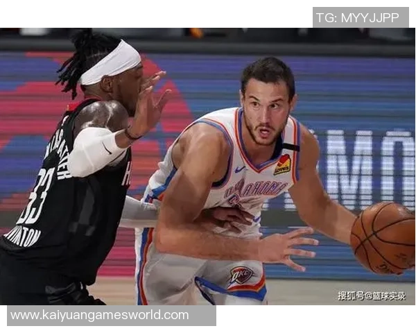 希罗表现平平17投6中三分命中率高但正负值全队最低 希罗表现平平17投6中三分命中率高但正负值全队最低